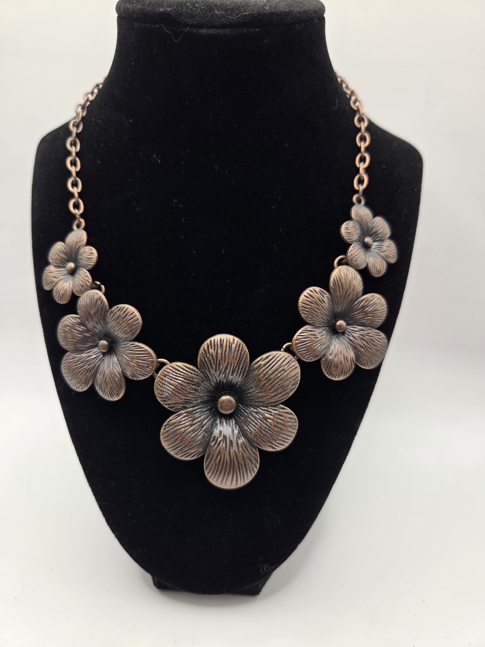 1707. Floral Statement Necklace in Antique Copper